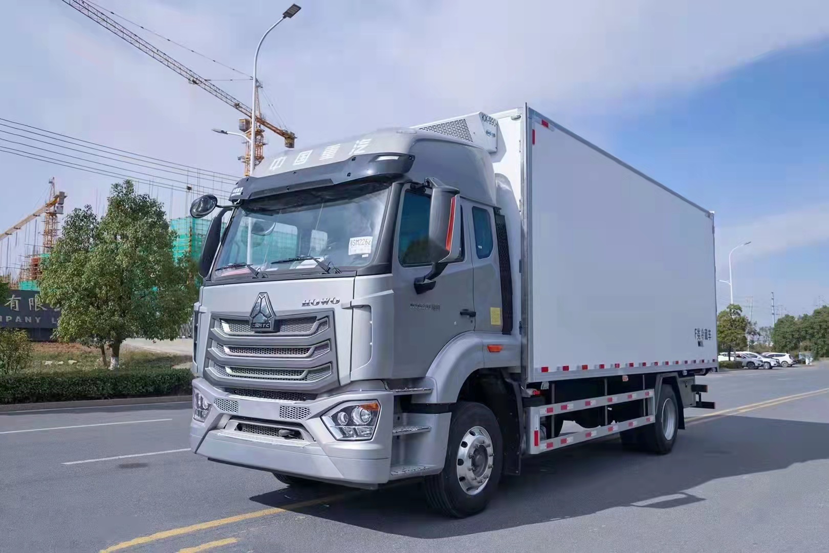 國六重汽豪沃6.8米冷藏車