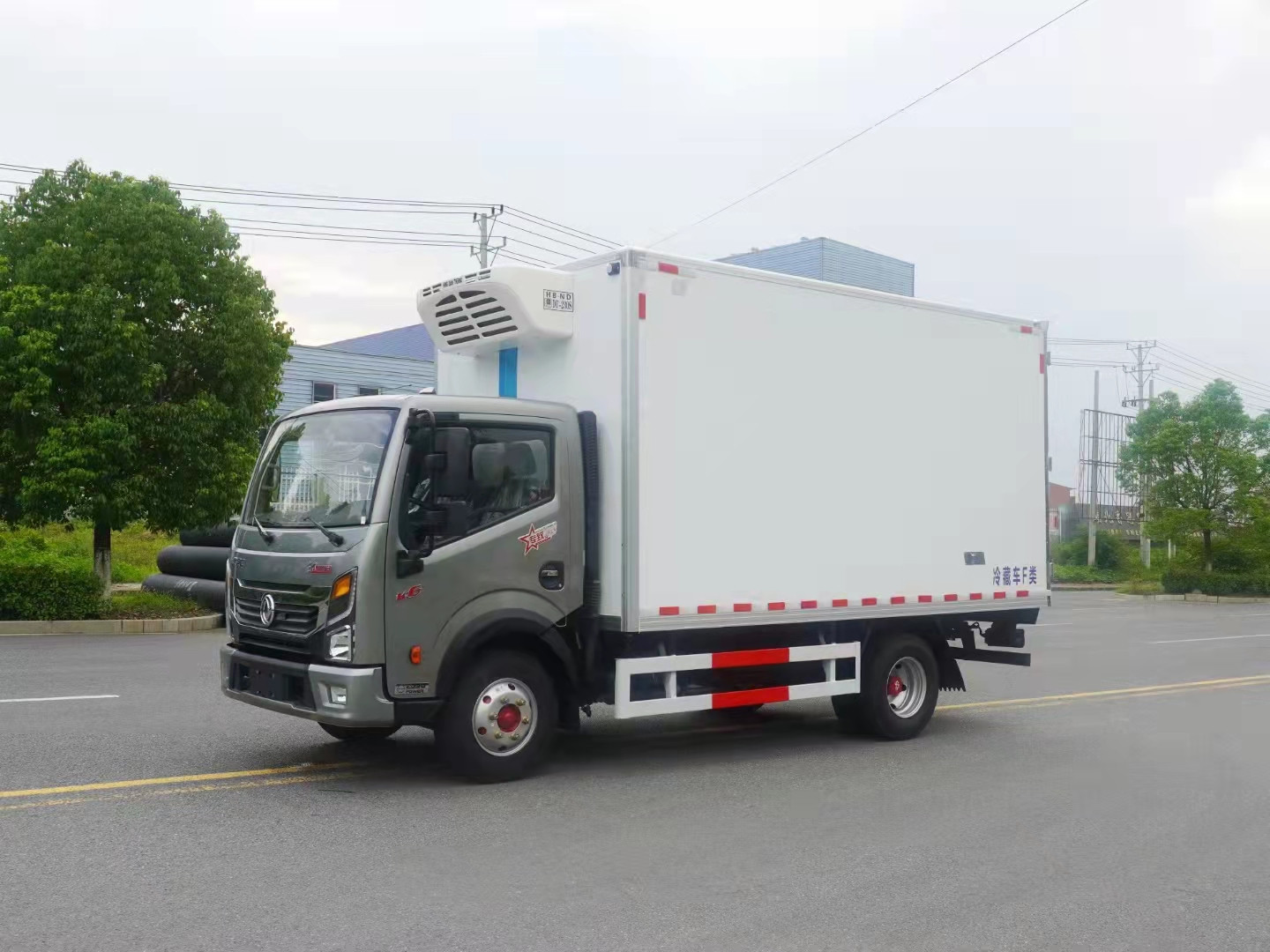 國六東風凱普特4.2米冷藏車