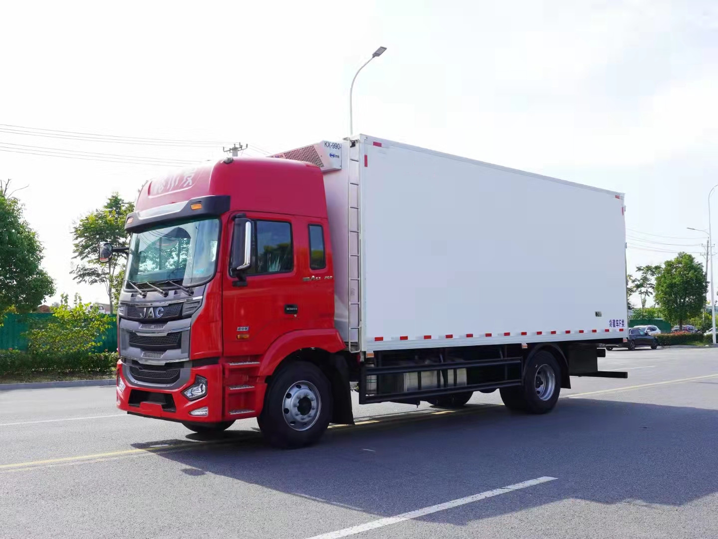國六江淮格爾發6.8米冷藏車